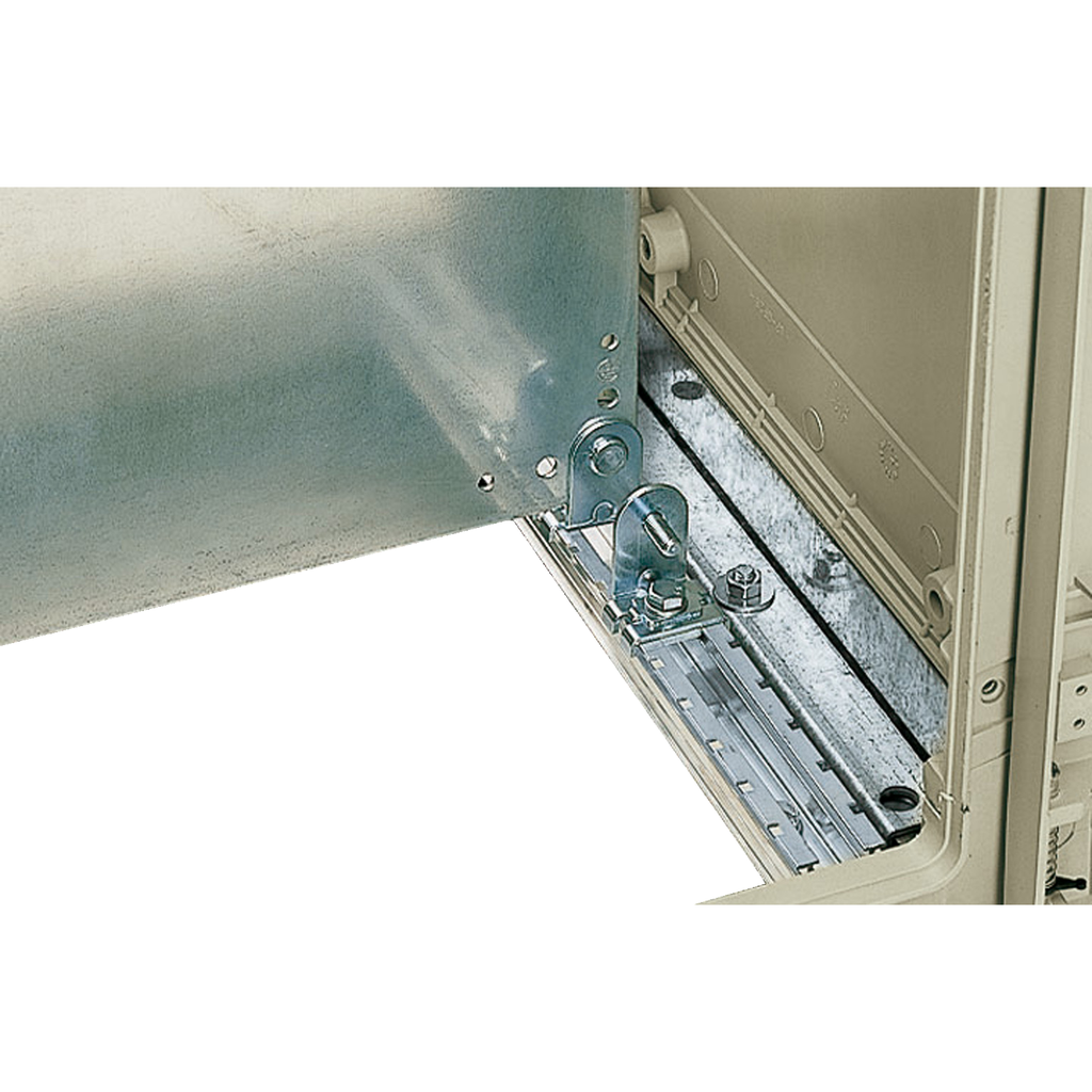 NSYEDPLA – Set of 4 brackets to get an additional support of mounting plate on step slides