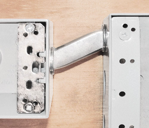 Product image for Garvin OCN150 1-1/2" Offset Conduit Nipple, Die-Cast