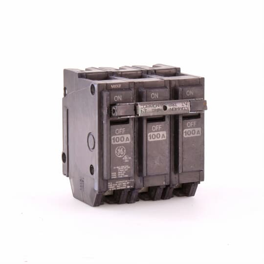 Product image for GE THHQL32100 CIRCUIT BREAKER 3P 10