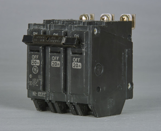 Product image for GE THQB31WY20 THQB MCB SWITCH 3P 20