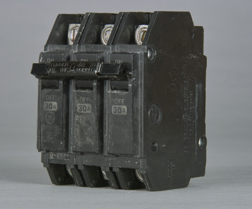 Product image for GE THQC32035WL CIRCUIT BREAKER 3P