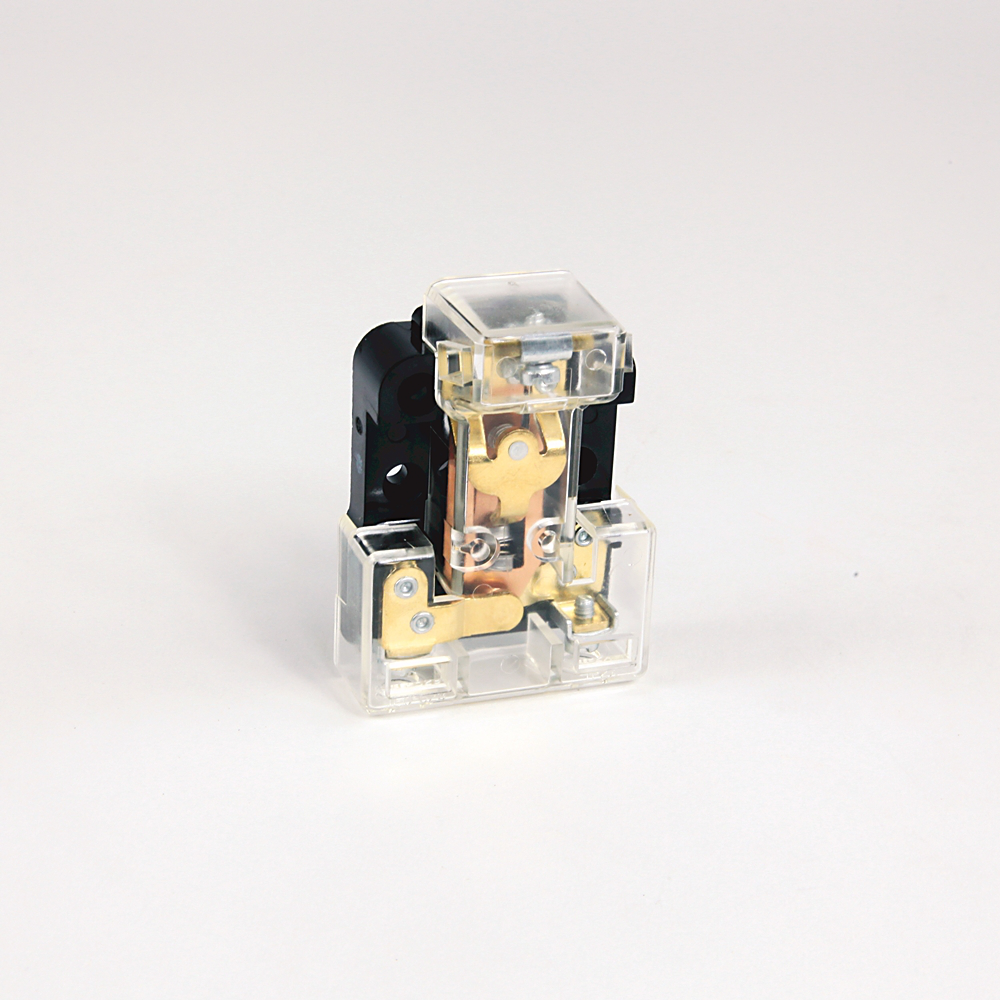 Allen-Bradley 836-N25 Isolating Trap - Two 1/4 Inch Male Pipe Fittings Allen-Bradley 836-N25 Isolating Trap - Two 1/4 Inch Male Pipe Fittings