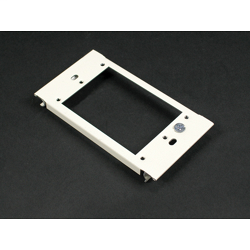 Wiremold G6007C-1 2-1/2" Gray Steel Multiple Channel Raceway 1-Gang Device Plate Wiremold G6007C-1 2-1/2" Gray Steel Multiple Channel Raceway 1-Gang Device Plate