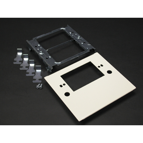 Wiremold V4047C-1 4-3/4 x 5-1/8 Inch Ivory Steel Multiple Channel Raceway 1-Gang Device Plate Wiremold V4047C-1 4-3/4 x 5-1/8 Inch Ivory Steel Multiple Channel Raceway 1-Gang Device Plate