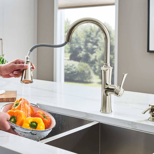 Vanek Pull-Down Kitchen Faucet 7022300.013