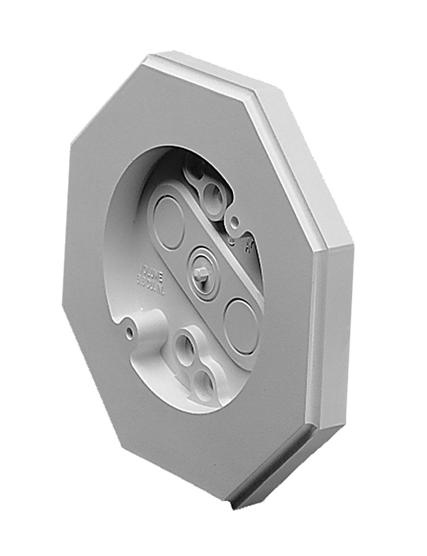 Siding mounting kit with built in electrical box. 6.8 cubic inch box.Kit includes NM cable connector. 4 mounting screws. For flat surfaces. 6.6 x 6.6 octagon.