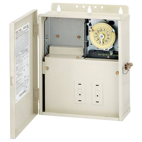 30 A Power Center with T104M Mechanism