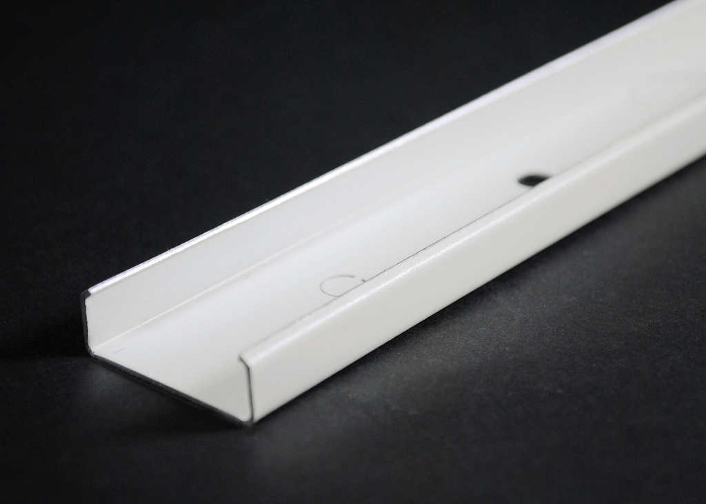 Wiremold V2000B5 19/32 Inch Ivory Steel 1Channel Raceway Base