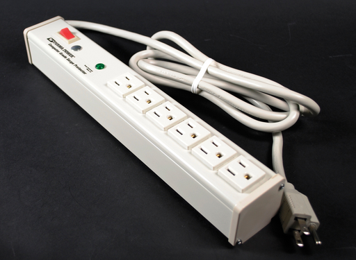 Plug-In Outlet Center Unit / 120V/15A/6 O/L /lighted switch/6' cord/Computer Grade Surge