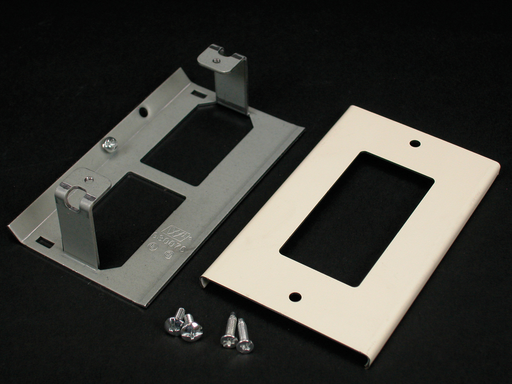 3000 Rectangular Decorator Receptacle Cover Fitting
