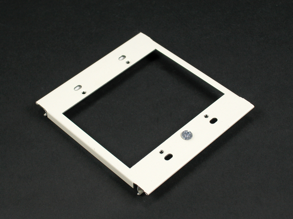 Product image for Wiremold G6007C-2 4-5/16" Gray Steel Multiple Channel Raceway 2-Gang Device Plate