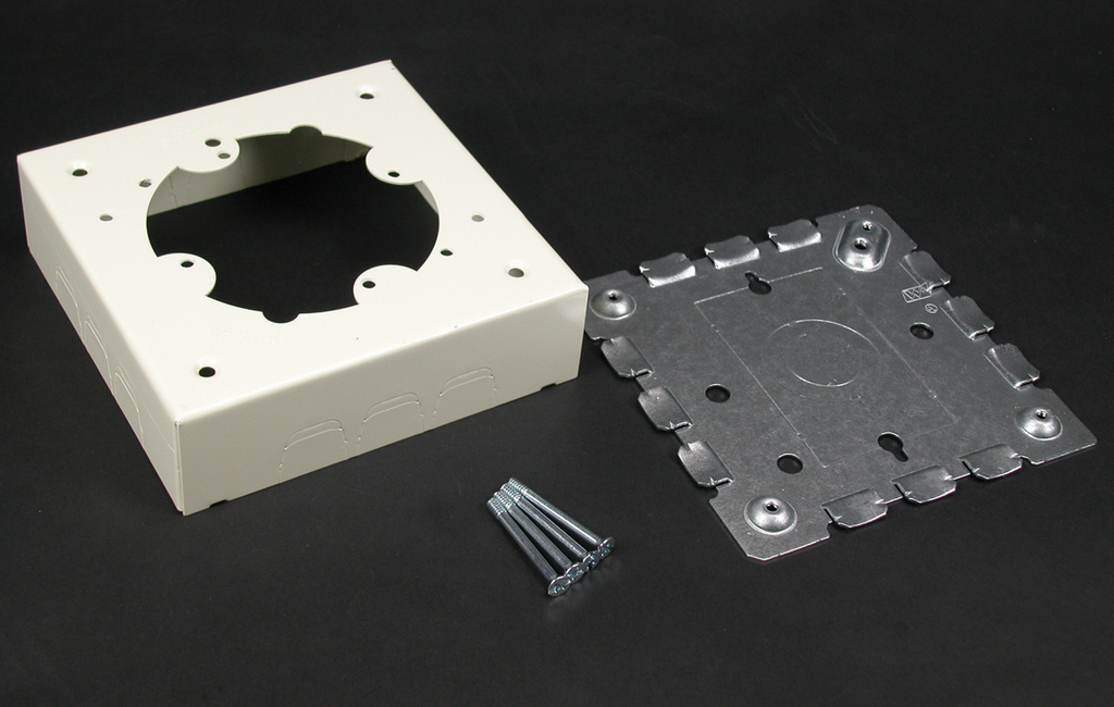 Product image for Wiremold V5735 4-3/4 x 4-3/4 x 1-3/8" Ivory Steel 1-Channel Raceway Distribution Box