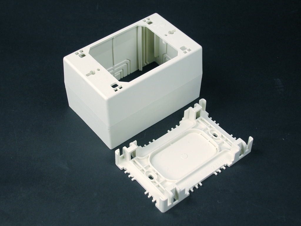 Product image for Wiremold NM2044 4-3/4 x 3 x 2-3/4" Ivory Non-Metallic 1-Channel Raceway Extra Deep Device Box