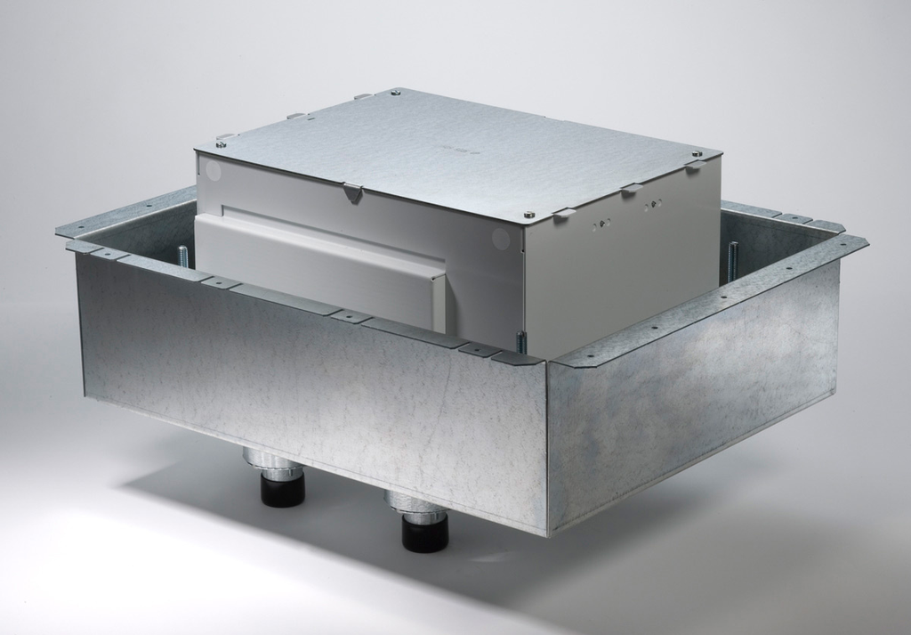 Product image for LCAN EFB8S-FC1122 8GANG FC FLOOR BX