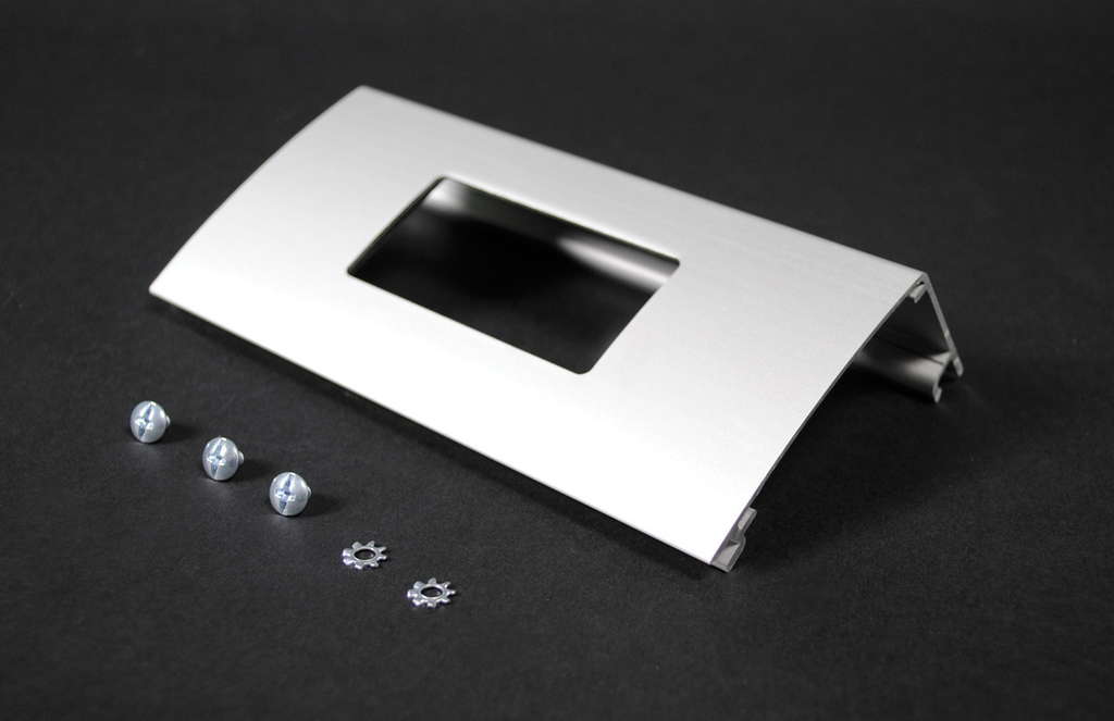 Product image for Wiremold ALDS4047R ALDS4000-Series Single Channel Decorator Device Plate Fitting