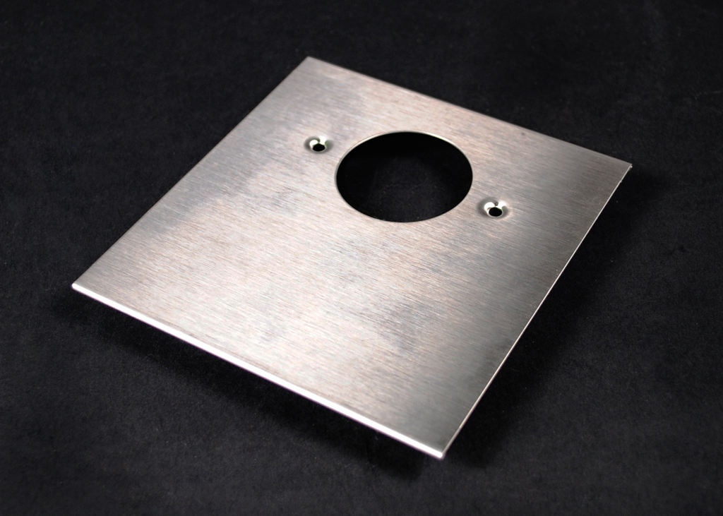 Product image for LCAN S4048J SINGLE RECEPT 1.6 INCH