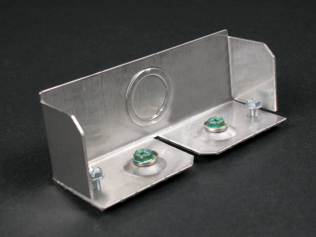 Product image for Wiremold S4010B1 S4000 Blank End Fitting