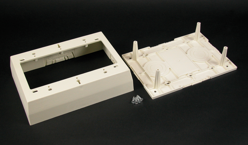 Product image for Wiremold 2348-3 4-3/4 x 7 x 1-3/4" Ivory Non-Metallic 1-Channel Raceway 3-Gang Deep Device Box