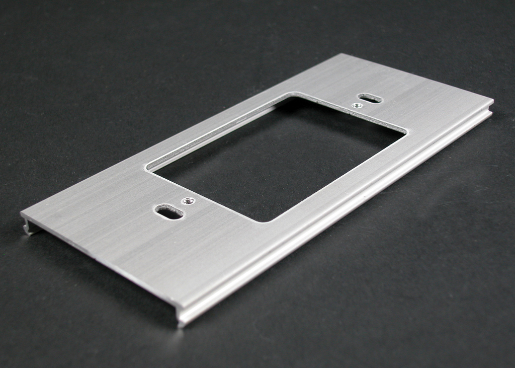 Product image for Wiremold AL3356R AL3300-Series Cover Plate