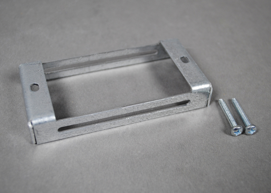 Product image for Wiremold SGT-3S2 AF-Series Single-Gang Plate