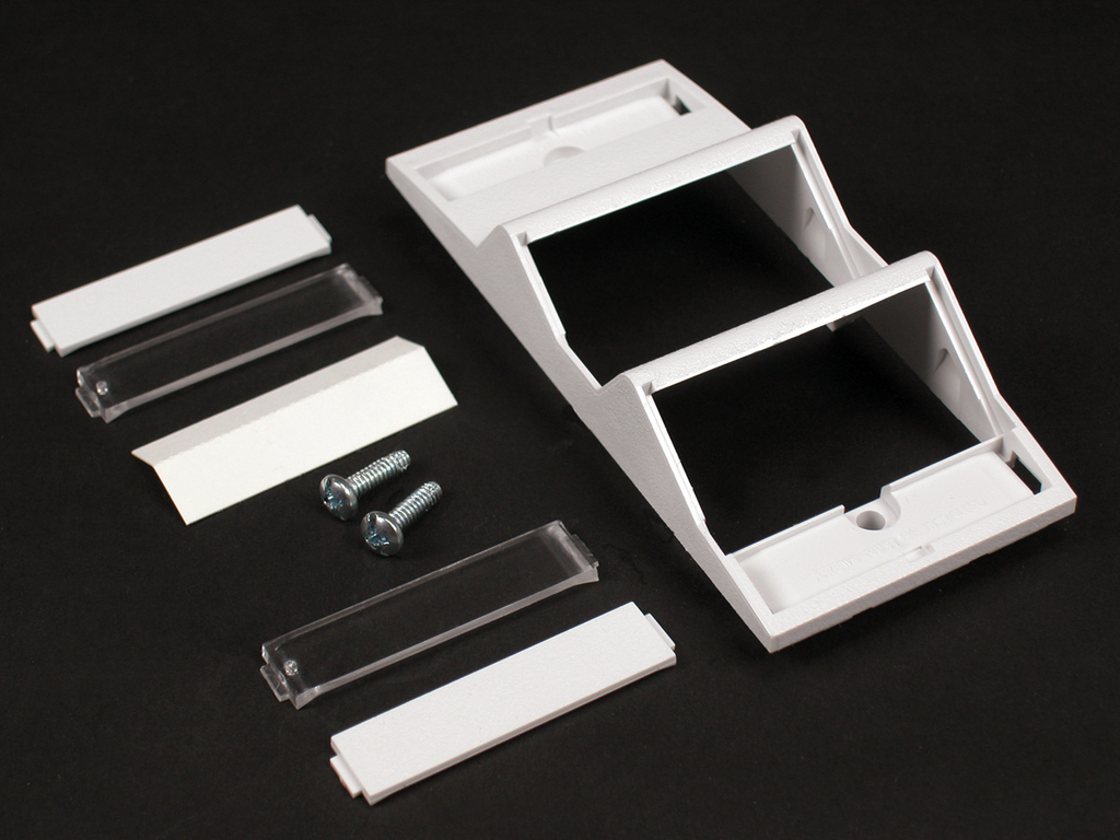 Product image for LCAN CM-ARA-G ANGLED RACEWAY ADAPT