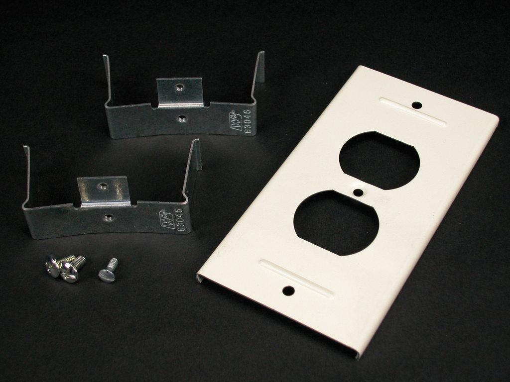 Product image for Wiremold G3046BE 5-3/8" Gray Steel 1-Channel Raceway Duplex Receptacle Cover