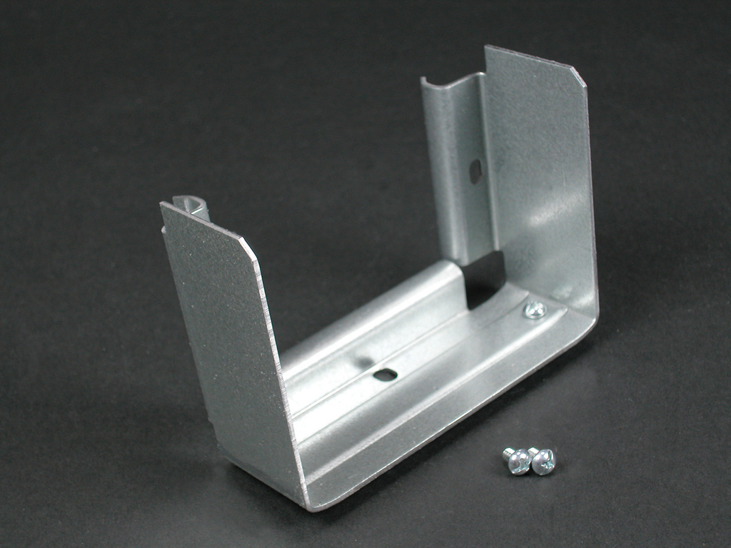 Product image for Wiremold G6001TX 3" Galvanized Steel Multiple Channel Raceway Converter Coupling