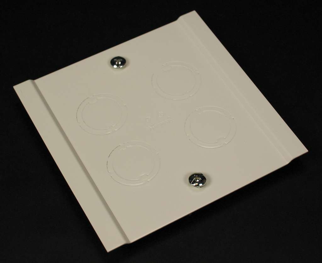 Product image for Wiremold V4046H-2 4-3/4 x 4-17/32" Ivory Steel Multiple Channel Raceway 2-Gang Tap-Off Fitting