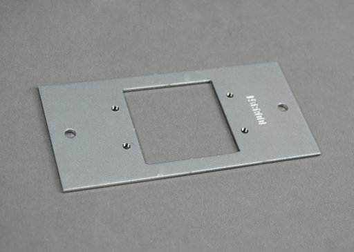 Product image for LCAN SGT-MAAP SGT PLATE W/ EXTRON M