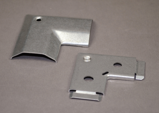 Product image for Wiremold 1511 2-5/8" Galvanized Steel 1-Channel Overfloor Raceway 90 Degrees Flat Elbow