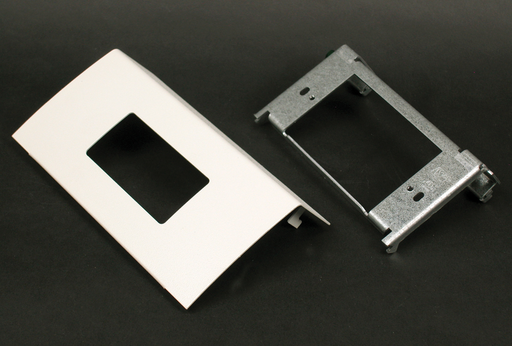 Product image for Wiremold DS4047R-BK DS4000-Series Single Channel Decorator Device Plate Fitting