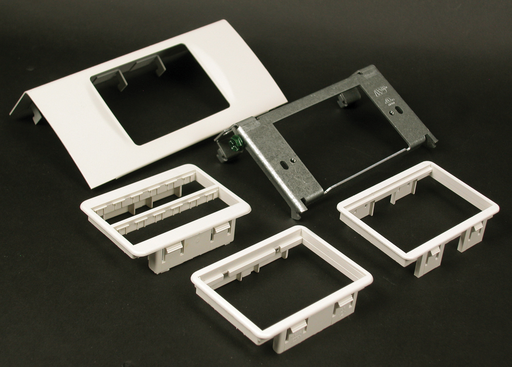 Product image for Wiremold DS4047MAB-BK DS4000-Series Single Channel MAB Device Plate Fitting