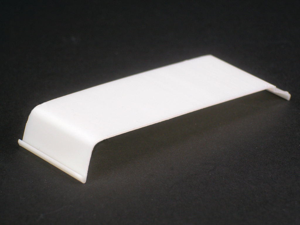 Product image for Wiremold 5006A 1-1/2 x 4-19/32 x 23/32" Ivory Non-Metallic Multiple Channel Raceway Internal Wire Guard