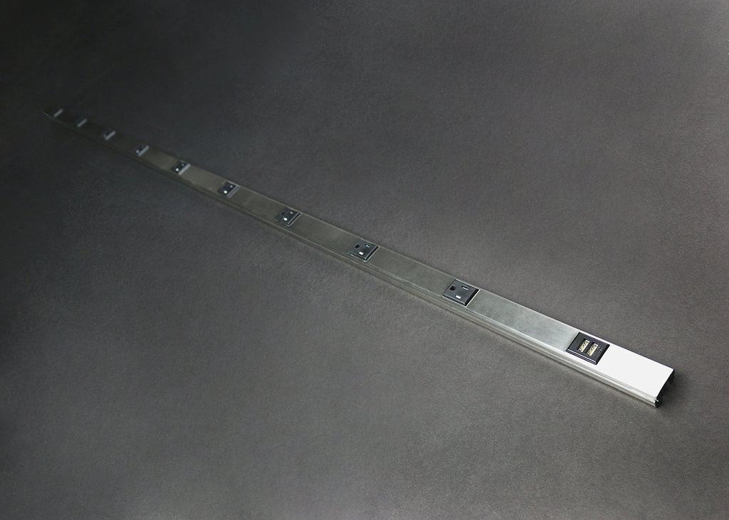 Mayer-DDS-20GB306TRUSB 3' Plugmold® Multioutlet System with USB-1