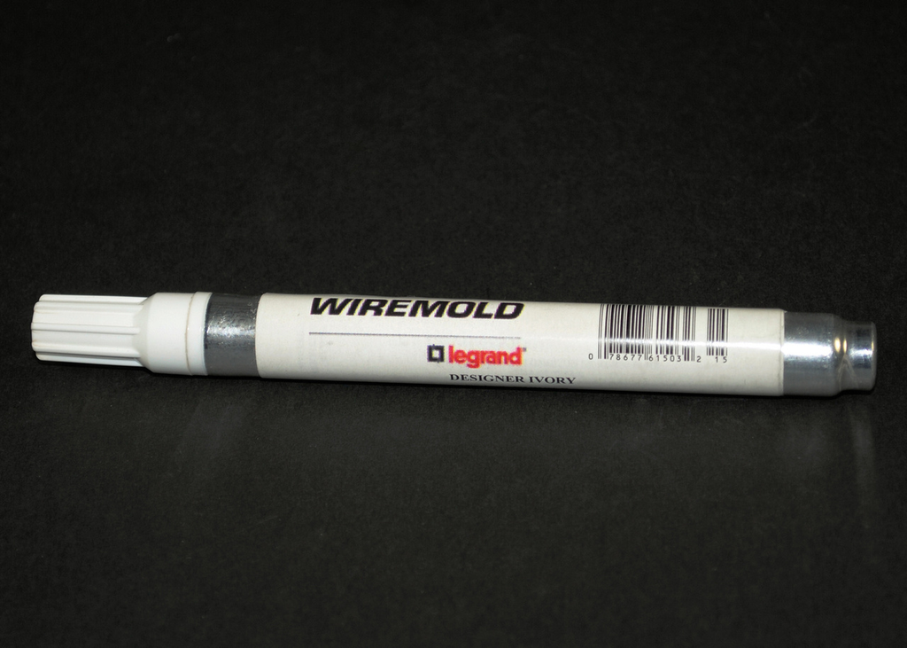Product image for Wiremold DVWE-P DS4000 Touch-Up Paint Pen