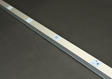 Mayer-DDS-5' Alternating USB Aluminum Plugmold® Multioutlet System-1