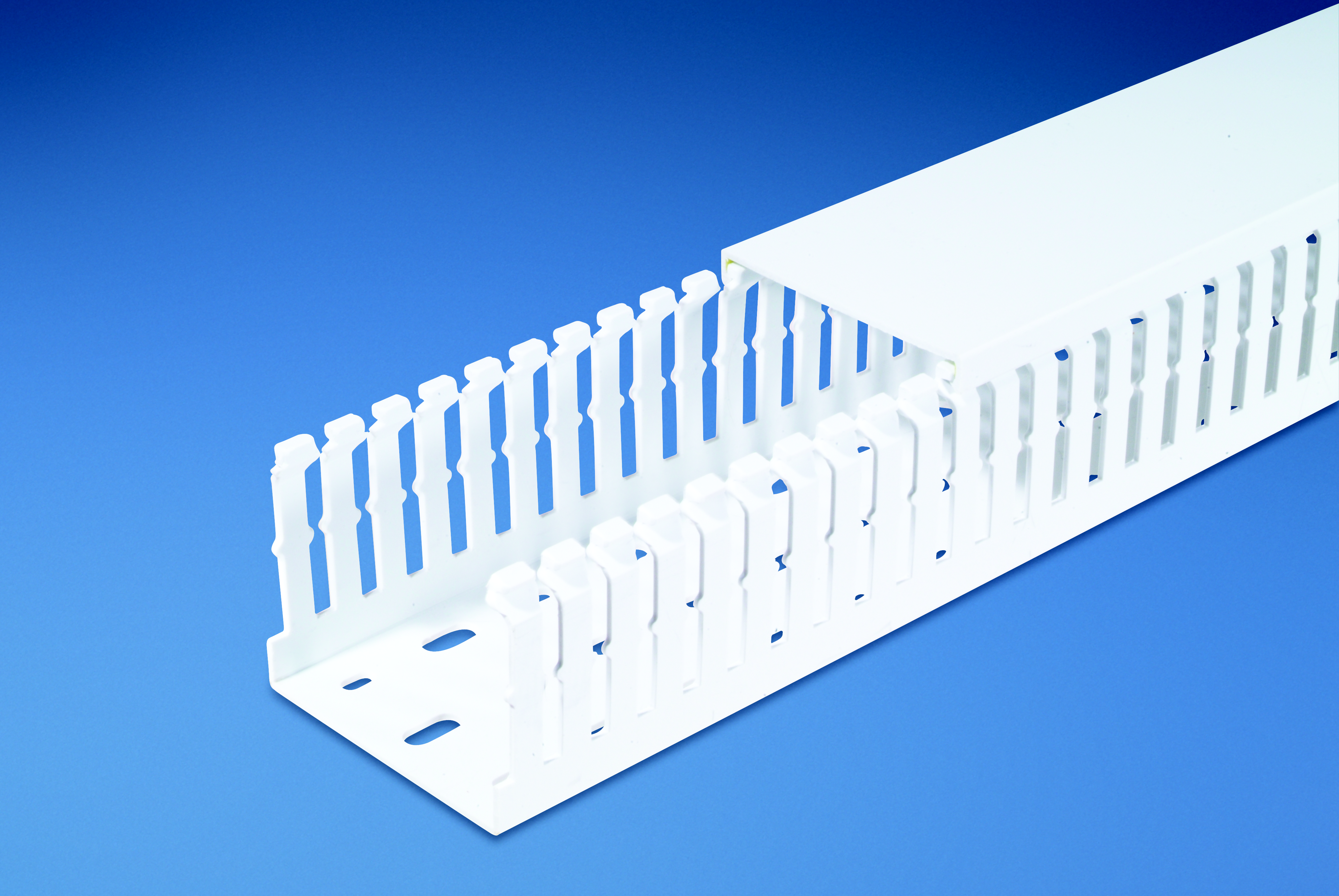 Product image for Panduit MC25X25WH2 Slotted Metric Duct, PVC,25mm x 25mm x 2m,White
