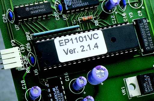 Product image for Panduit C200X100YKT ThermTrans, Comp Label, Adhesive Polyester, 2.00" W x 1.00" H, Clear, 3" Core