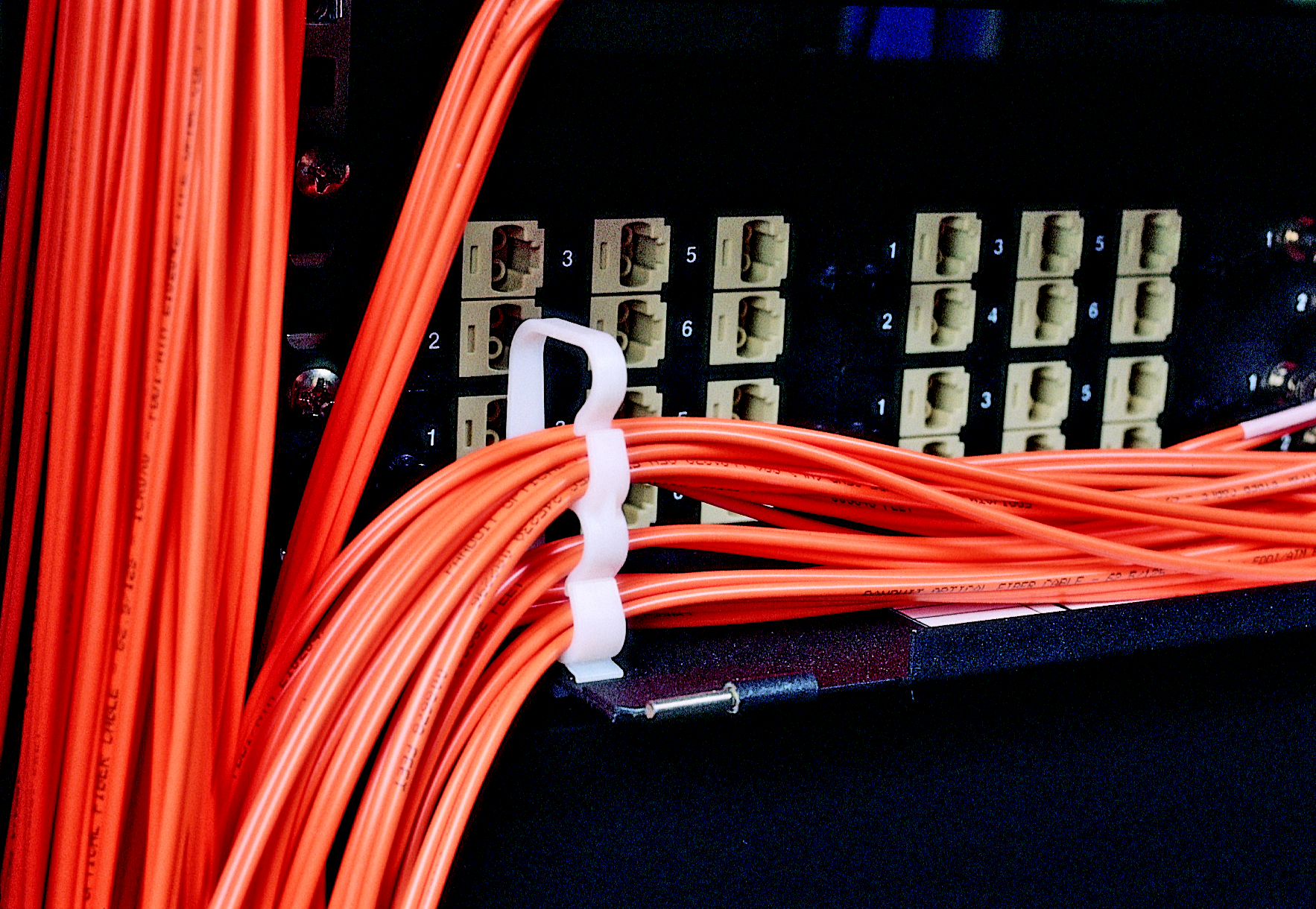 Product image for Panduit VWSDC-C20 Wire Saddle, Dual Capacity