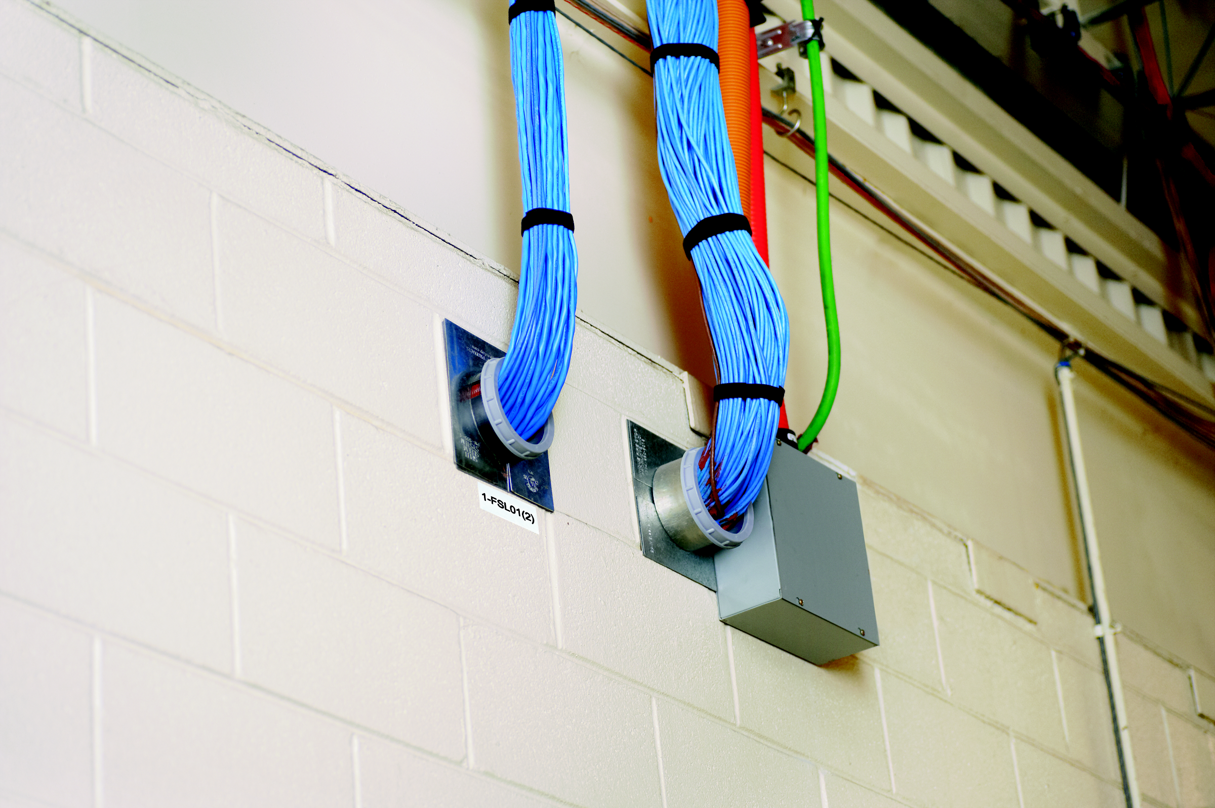 Product image for Panduit C400X100YK Raised Panel Label, Component Overlam, 4.0"W x 1.0"H (101.6mm x 25.4mm), Clear