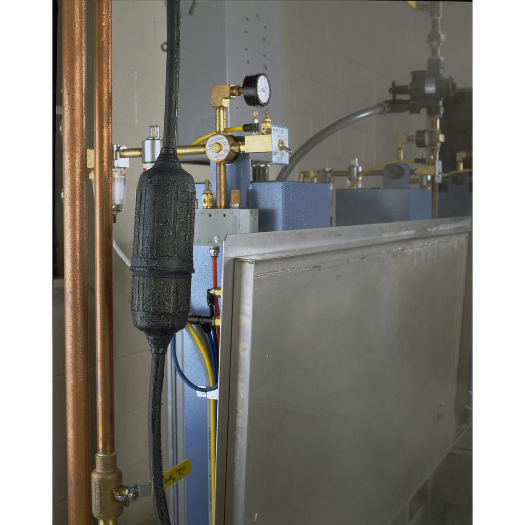 Hubbell HBL6031 TwistLock Black Weatherproof SealTite Boot Cooper