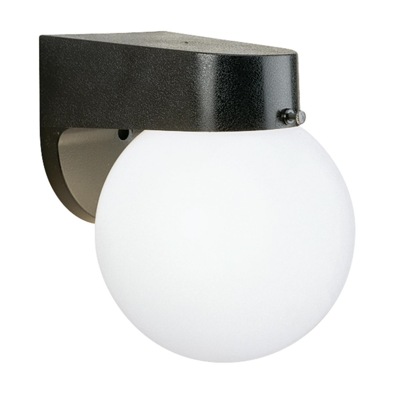 1-light Outdoor Wall Lantern in Black finish