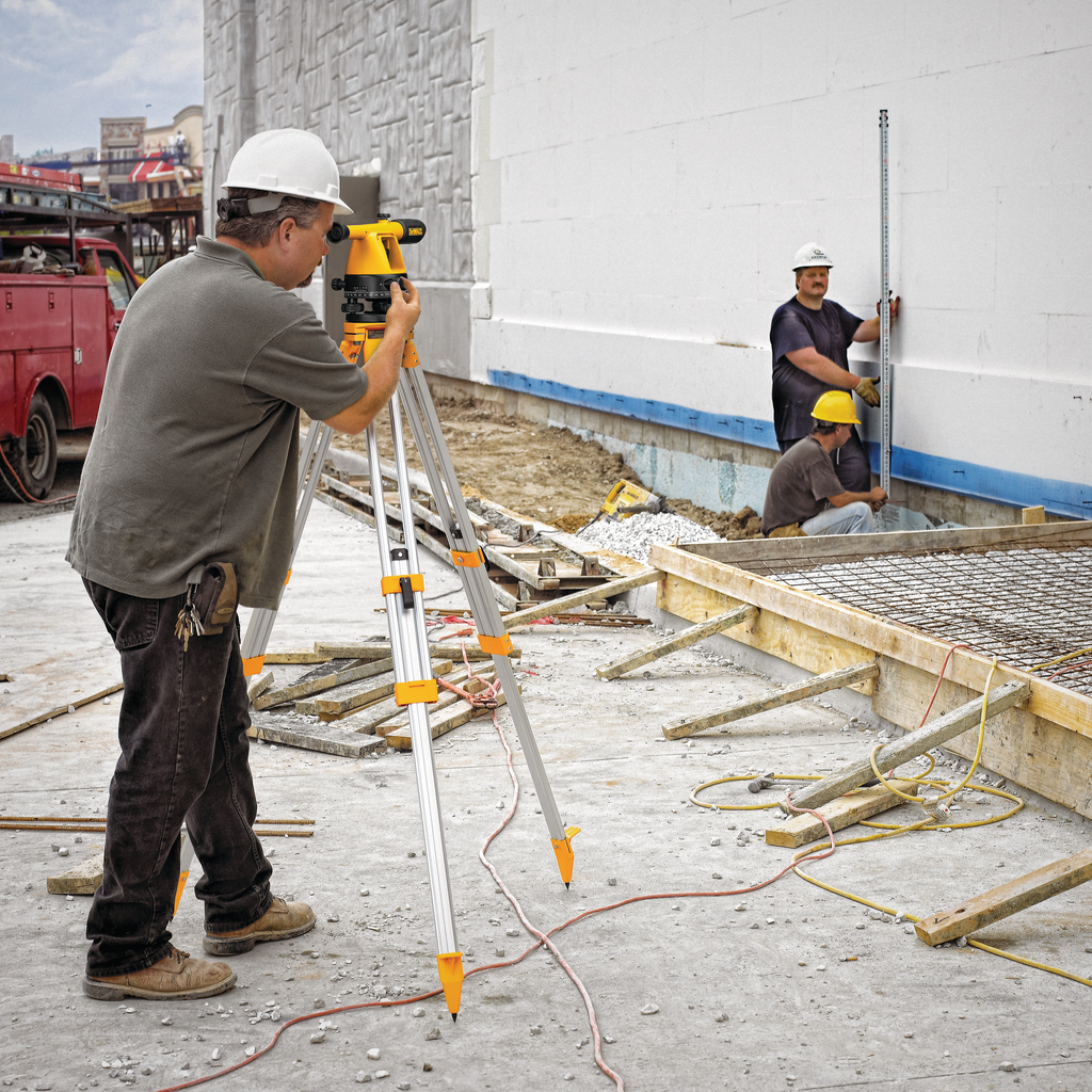 B&D DW090PK 20X 200FT BUILDERS LEVE B&D DW090PK 20X 200FT BUILDERS LEVE