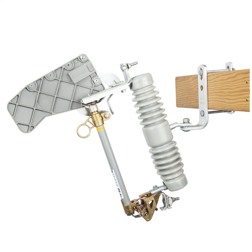 15 kV, 110 kV BIL, Type C Loadbreak Porcelain Cutout w/200A 12kAIC fuseholder
