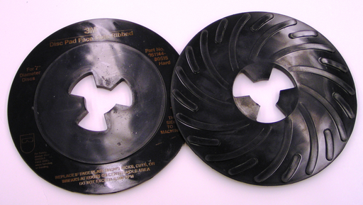 3Mâ„¢ Disc Pad Face Plate Ribbed 80515, 7 in Hard Black, 10 ea/Case