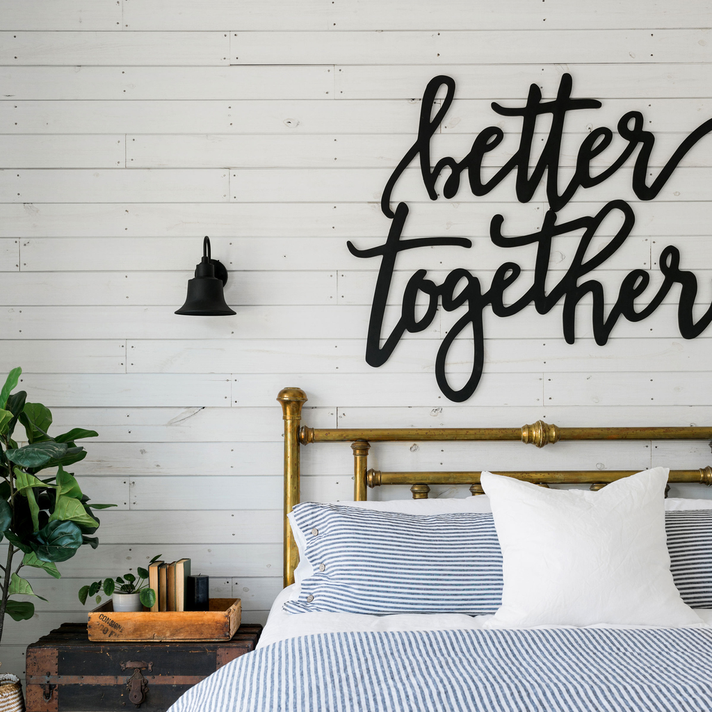 9"W x 11.5"H 1-Light Outdoor Barn-Style Wall Lantern in Black