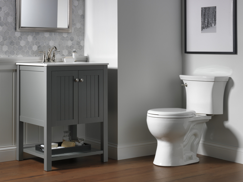 Delta Linden™: Traditonal Two Handle Centerset Bathroom Faucet - Two Handle Lever - Stainless