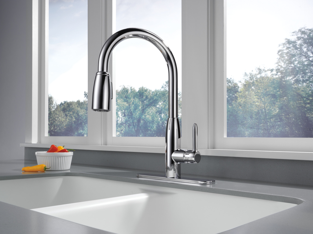 Peerless Core: Single Handle Kitchen Pull-Down - Single Handle Lever - Chrome