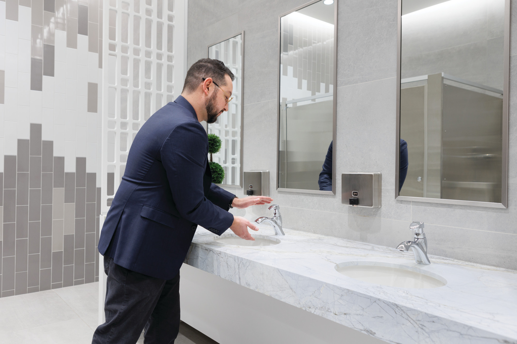 Commercial 87T: Single Hole Metering Slow-Close Bathroom Faucet - Single Handle Lever - Chrome