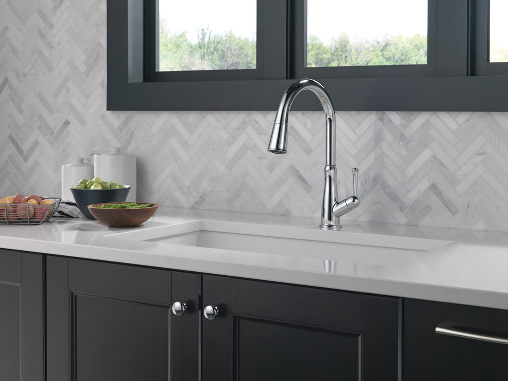 Delta Westville®: Single Handle Pull-Down Kitchen Faucet - Single Handle Lever - Chrome